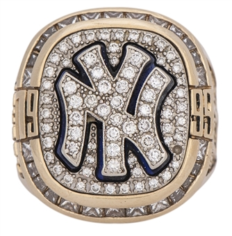 1999 New York Yankees World Series Ring Presented To Gene Michael With Original Presentation Box (Michael Family LOA)